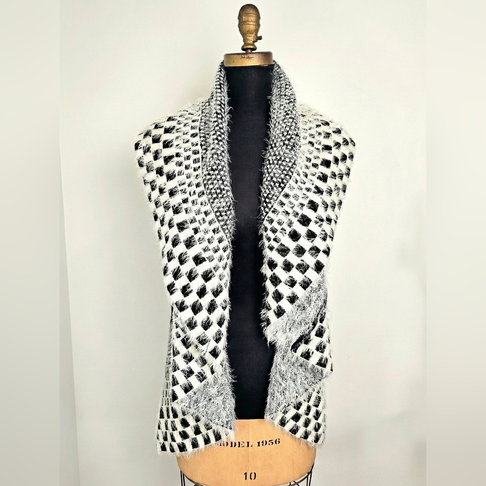 Sioni Black White Harlequin Eyelash Knit Wrap Vest L/XL